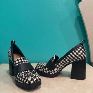 Crown Vintage Black and White Houndstooth Heels